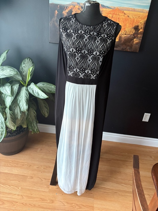 Laura Dresses & Skirts - Sleeveless Black and White Maxi Dress with Lace Bodice